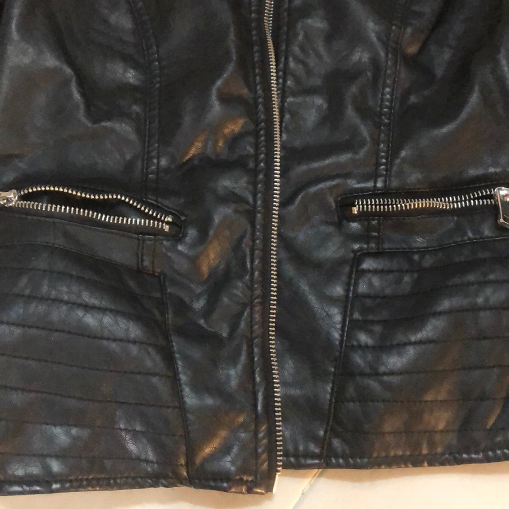 Jacket - Picture 3 of 4
